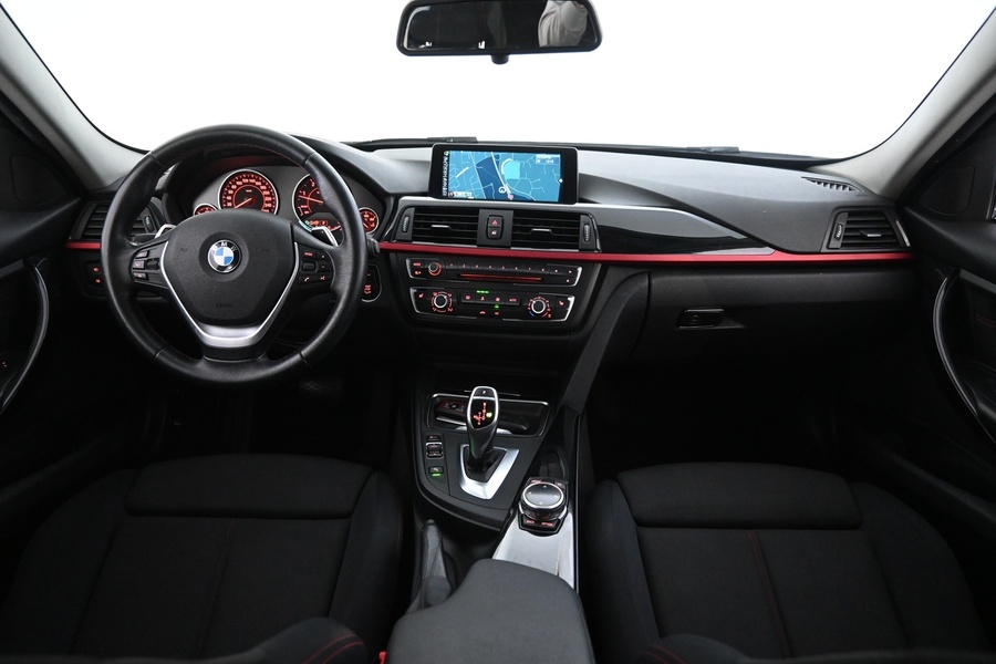 BMW 330 vaihtoauto