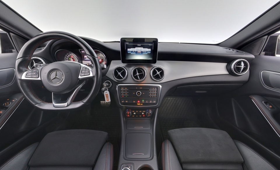 Mercedes-Benz GLA vaihtoauto