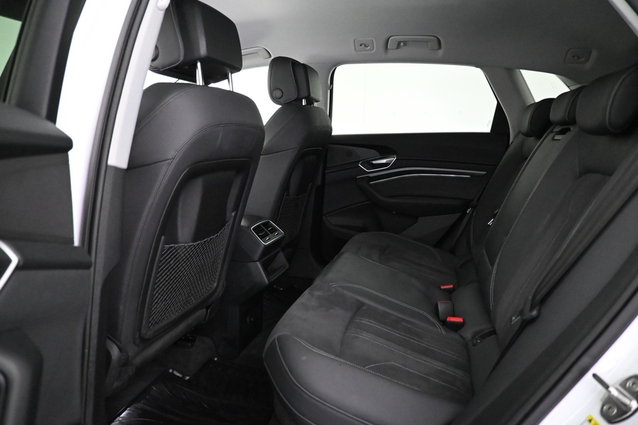 Audi Q8 e-tron vaihtoauto