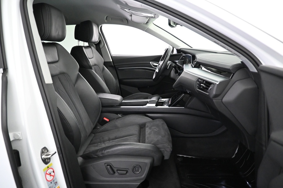 Audi Q8 e-tron vaihtoauto