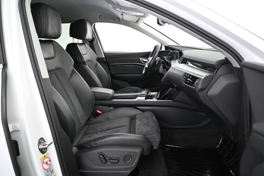 Audi Q8 e-tron vaihtoauto