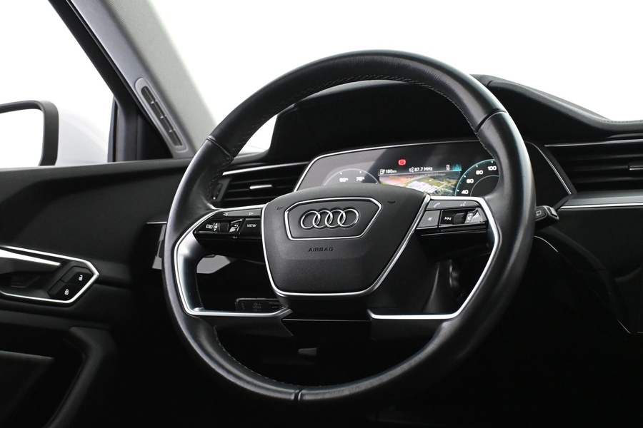 Audi Q8 e-tron vaihtoauto