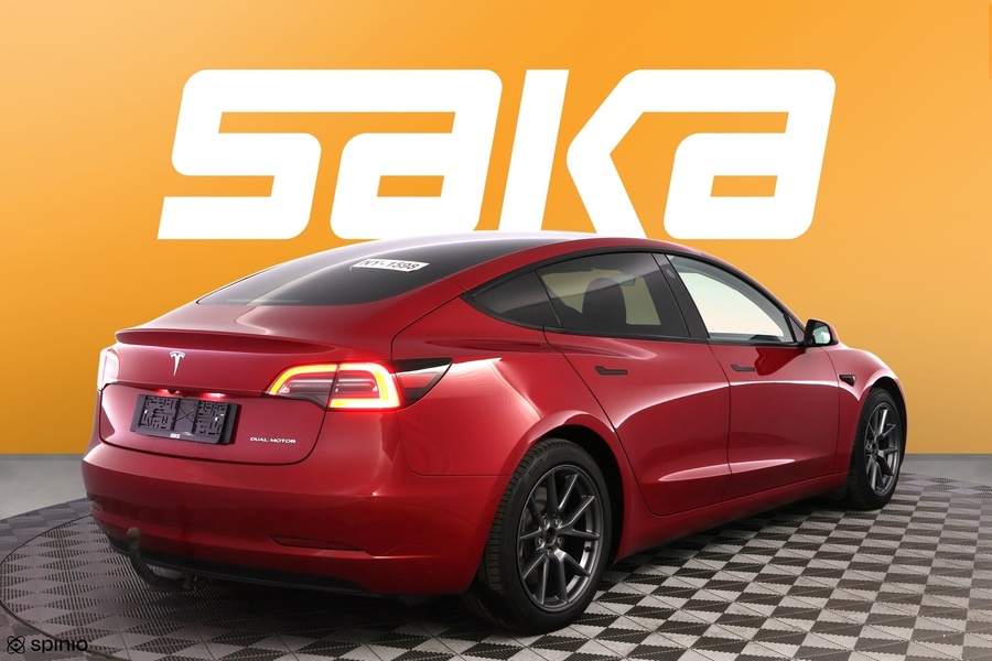 Tesla Model 3 vaihtoauto