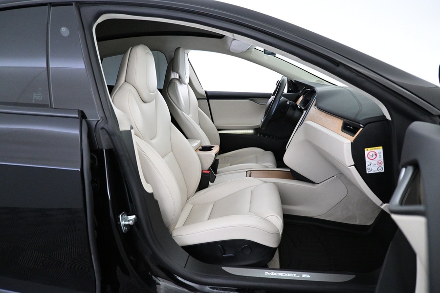 Tesla Model S vaihtoauto