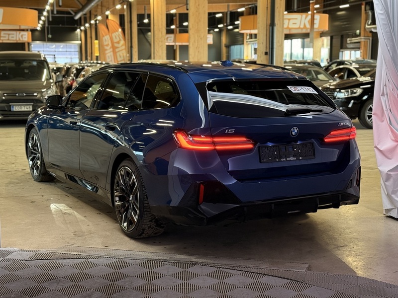 BMW i5 M60 vaihtoauto