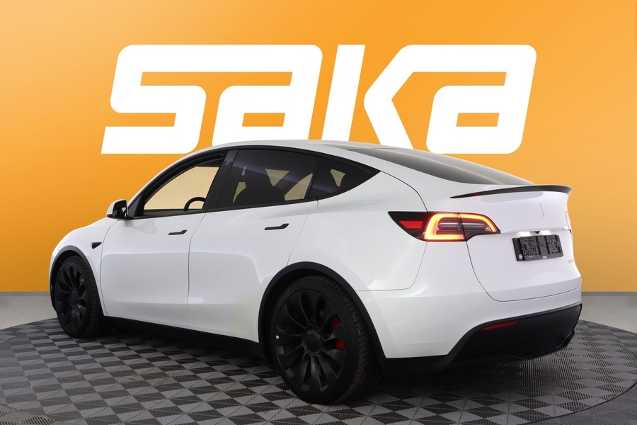 Tesla Model Y vaihtoauto