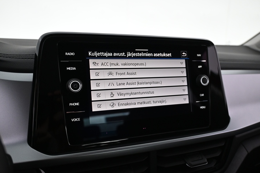 Volkswagen T-Roc vaihtoauto