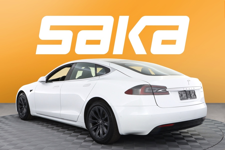 Tesla Model S vaihtoauto