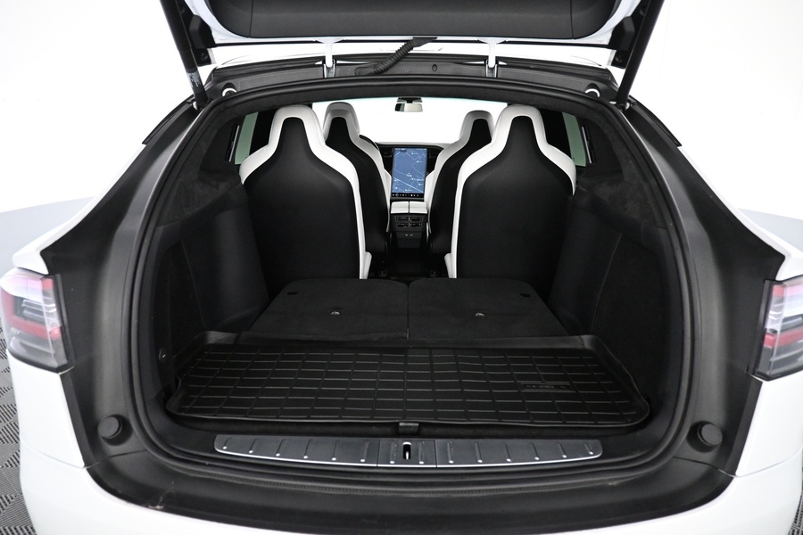 Tesla Model X vaihtoauto