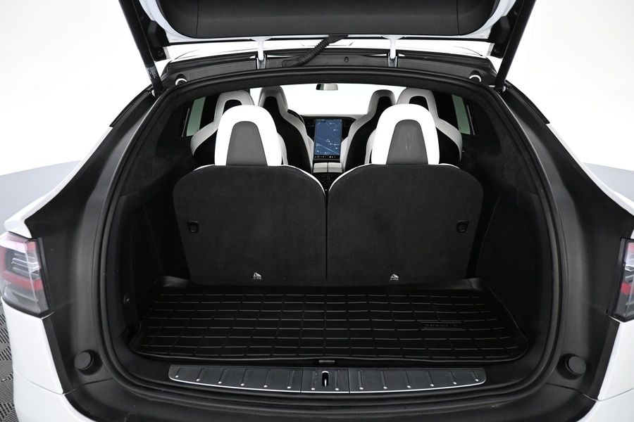 Tesla Model X vaihtoauto