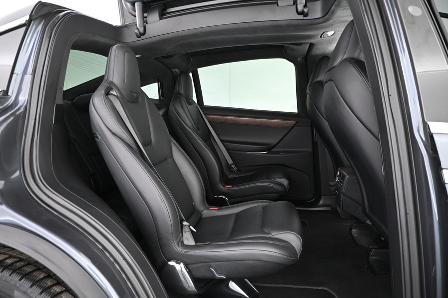 Tesla Model X vaihtoauto