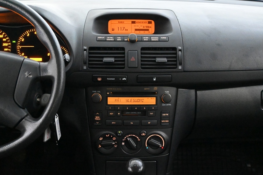 Toyota Avensis vaihtoauto