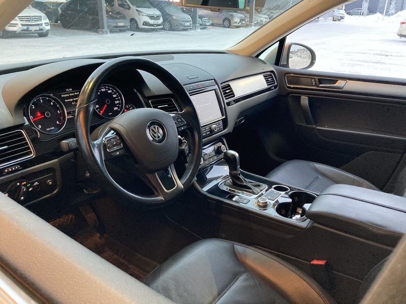 Volkswagen Touareg vaihtoauto
