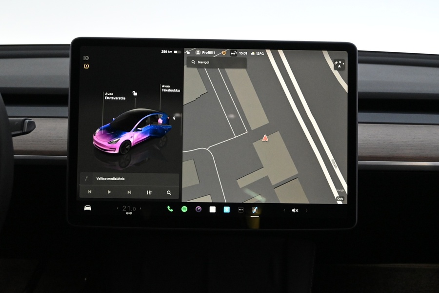 Tesla Model 3 vaihtoauto