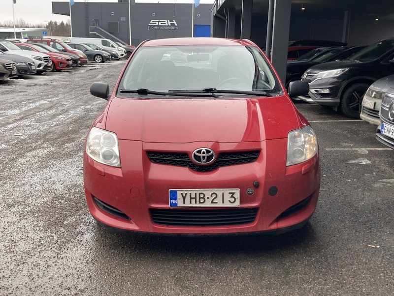 Toyota Auris vaihtoauto