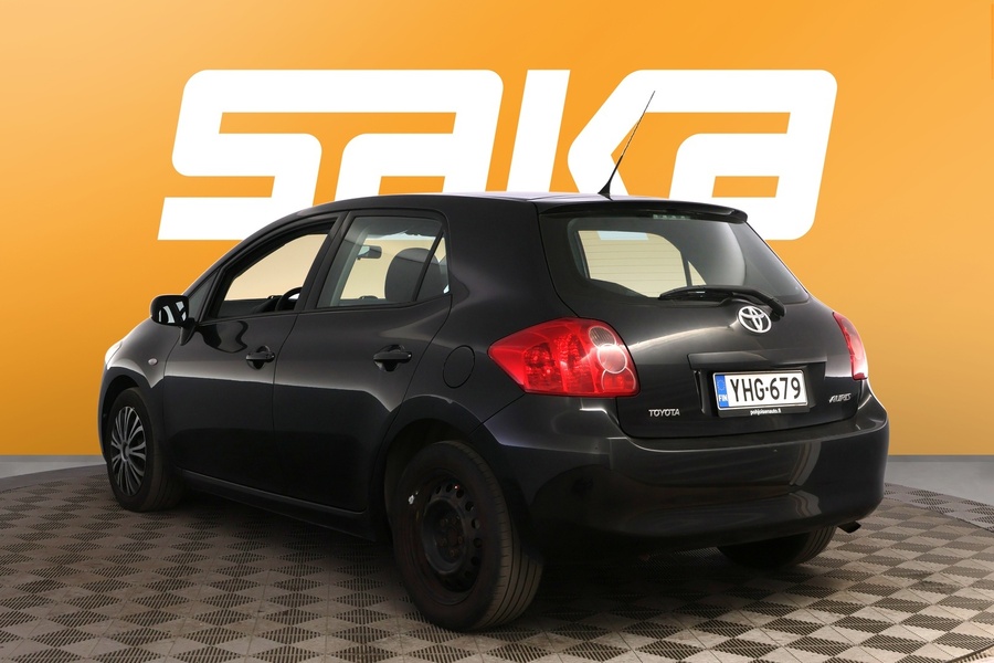 Toyota Auris vaihtoauto