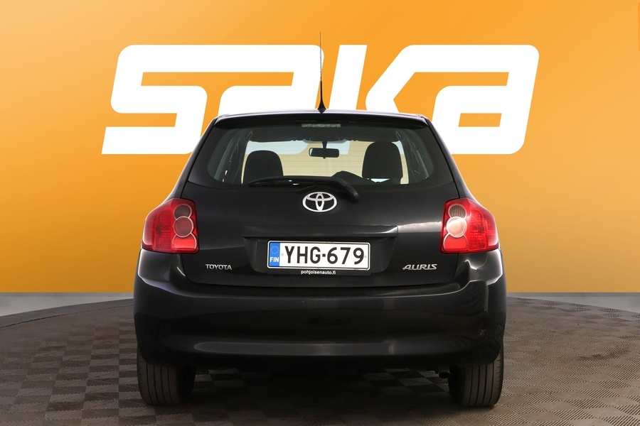 Toyota Auris vaihtoauto