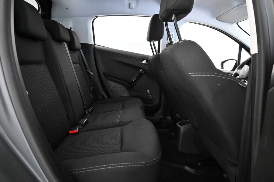 Peugeot 208 vaihtoauto