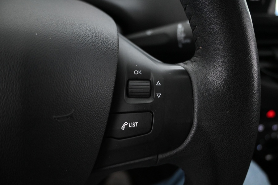 Peugeot 208 vaihtoauto