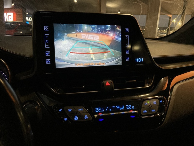 Toyota C-HR vaihtoauto