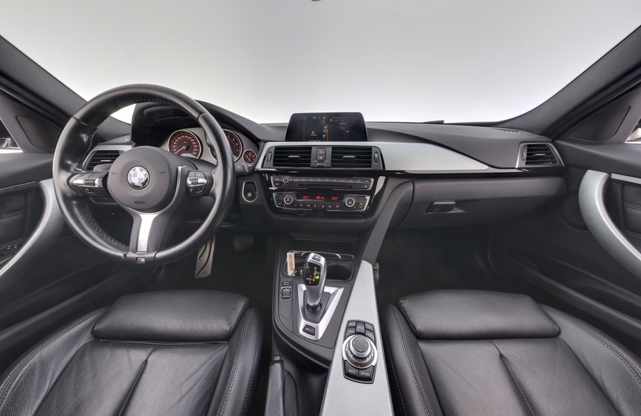 BMW 330 vaihtoauto