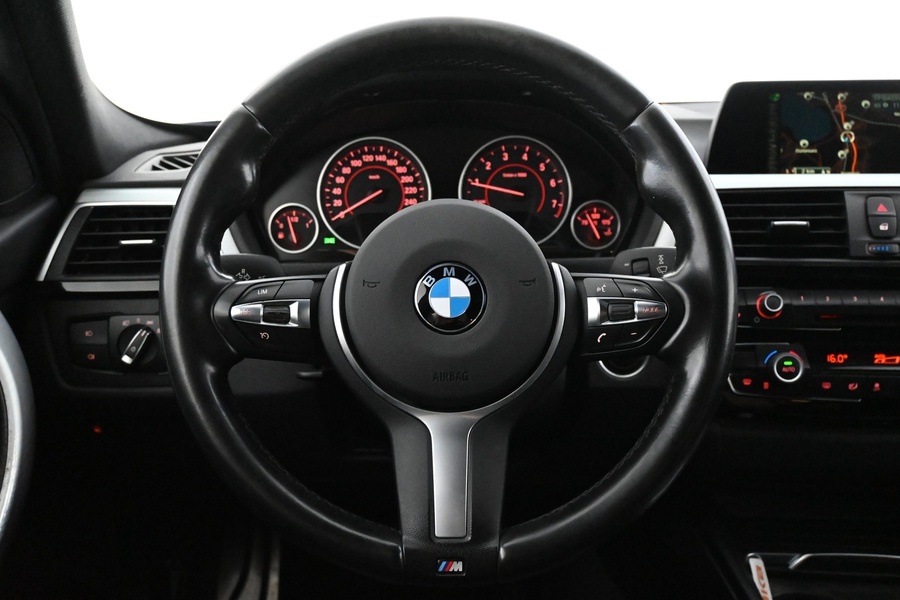 BMW 330 vaihtoauto