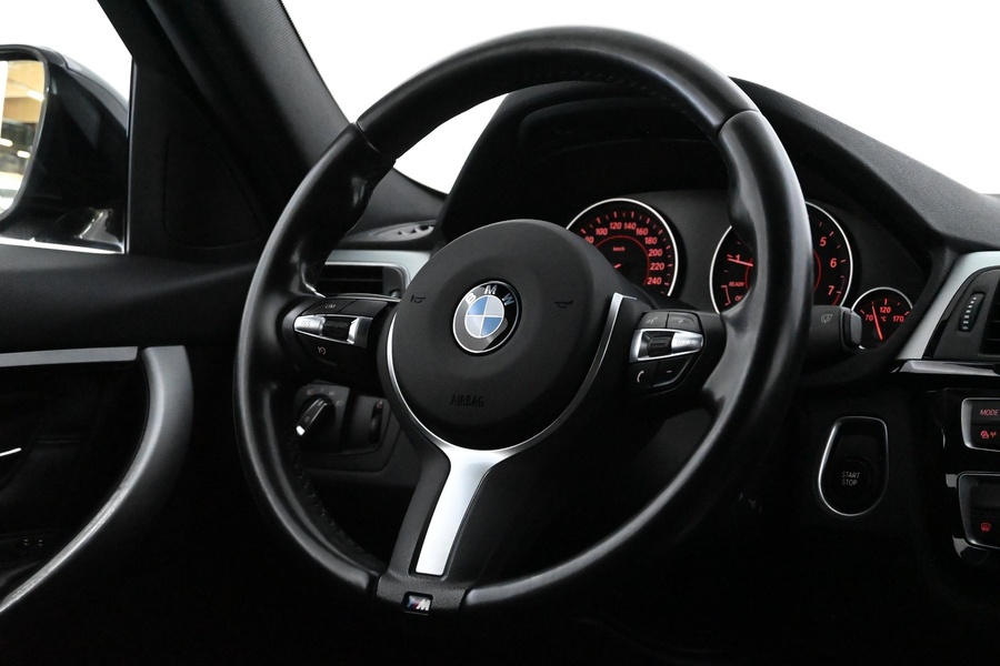 BMW 330 vaihtoauto