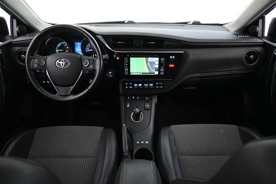 Toyota Auris vaihtoauto