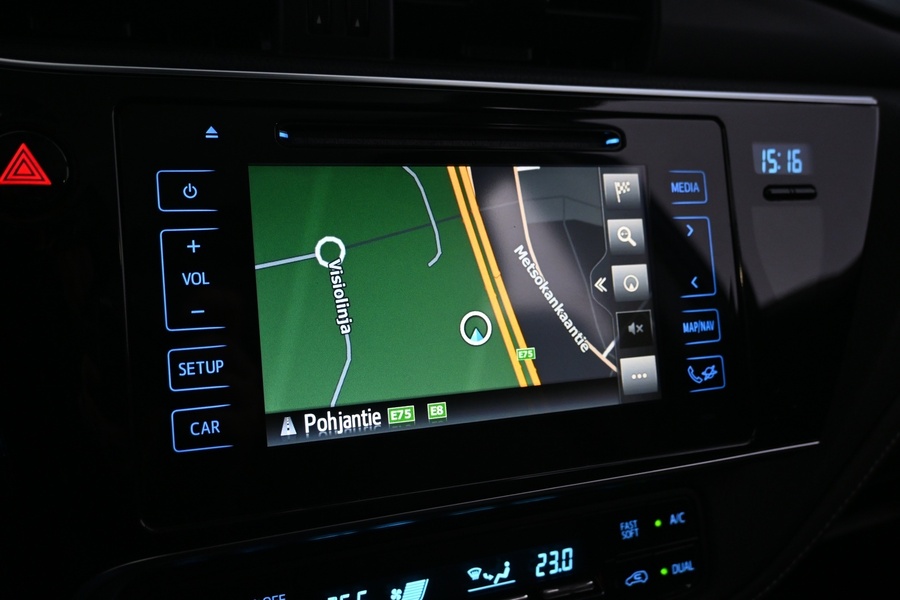 Toyota Auris vaihtoauto