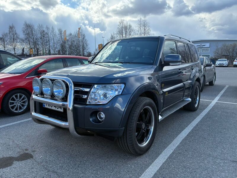 Mitsubishi Pajero vaihtoauto