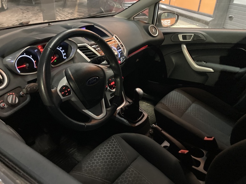 Ford Fiesta vaihtoauto