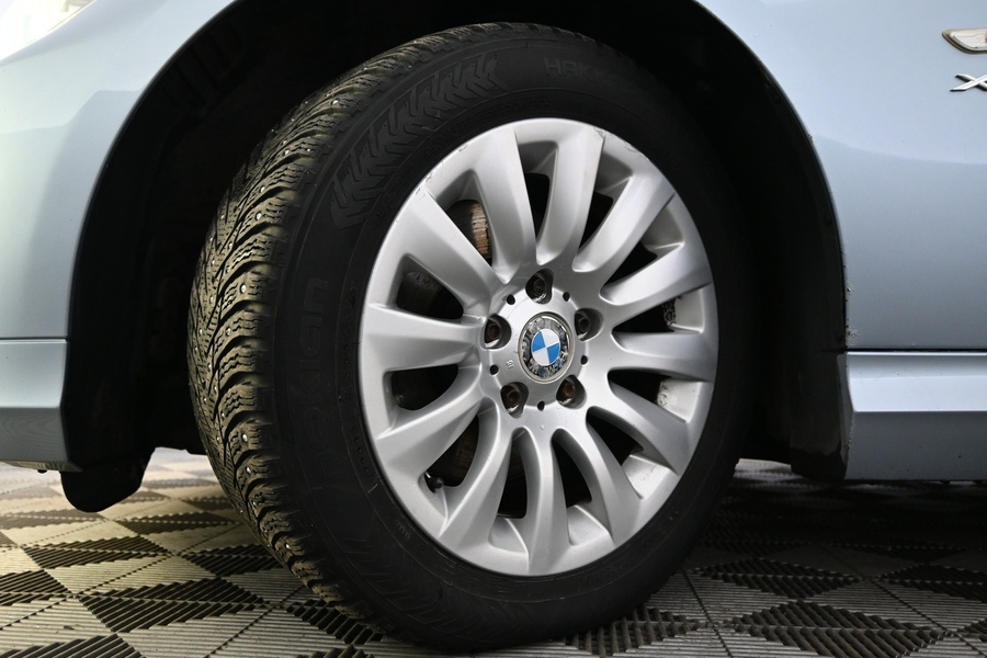 BMW 320 vaihtoauto