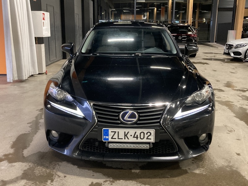 Lexus IS vaihtoauto
