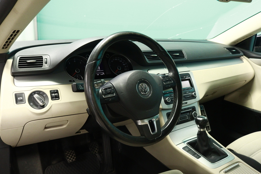 Volkswagen Passat CC vaihtoauto