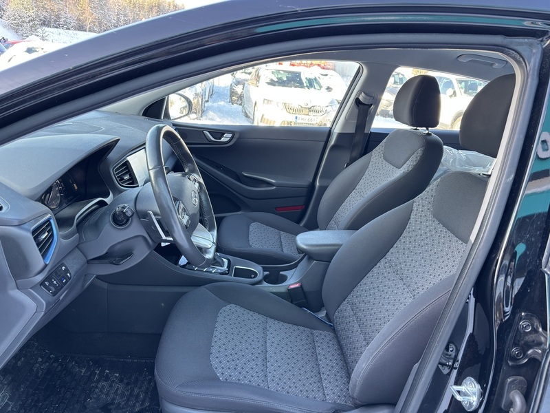 Hyundai IONIQ plug-in vaihtoauto