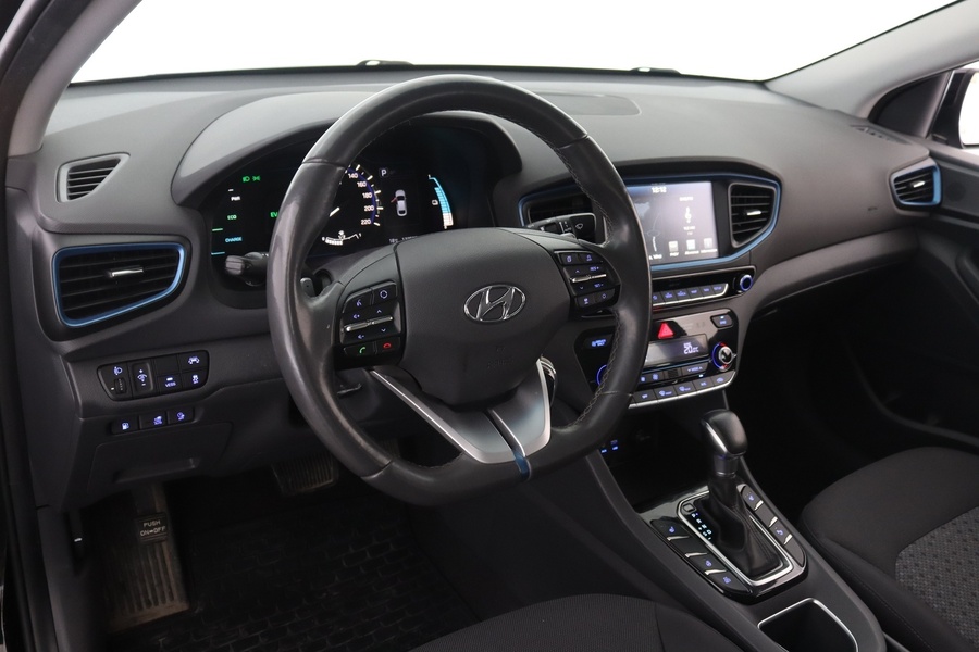 Hyundai IONIQ plug-in vaihtoauto