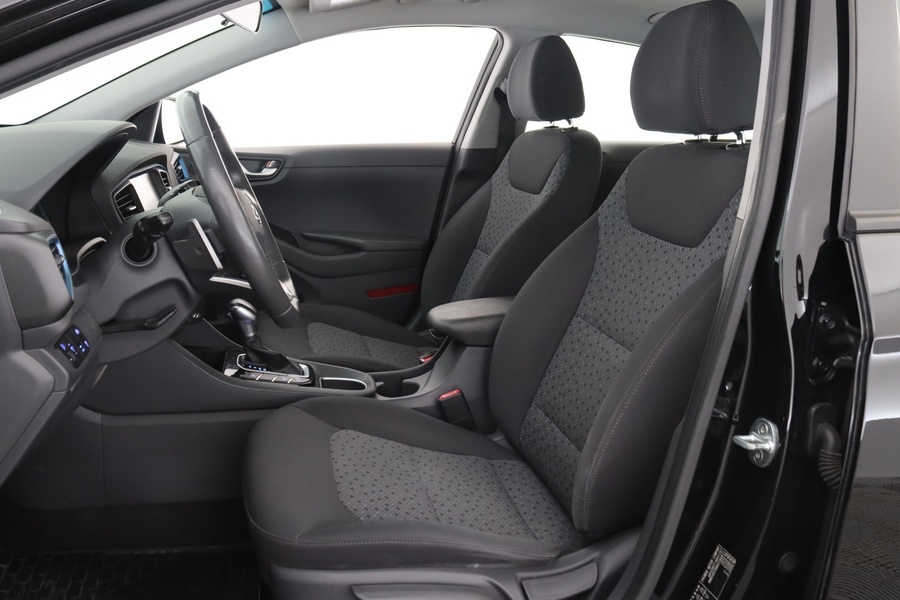 Hyundai IONIQ plug-in vaihtoauto