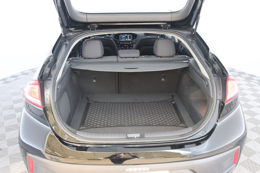 Hyundai IONIQ plug-in vaihtoauto