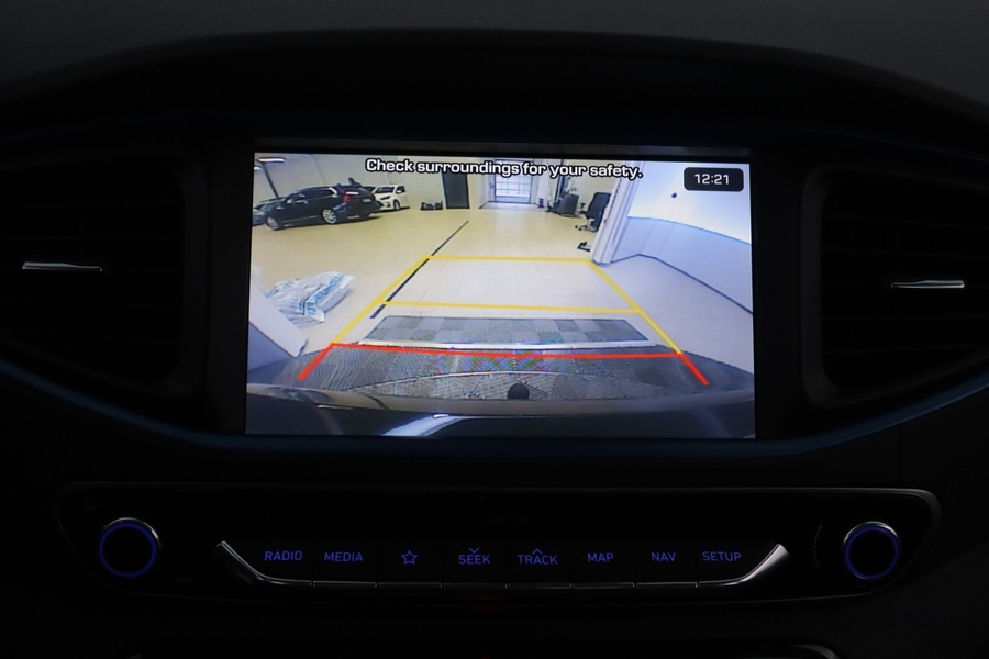 Hyundai IONIQ plug-in vaihtoauto