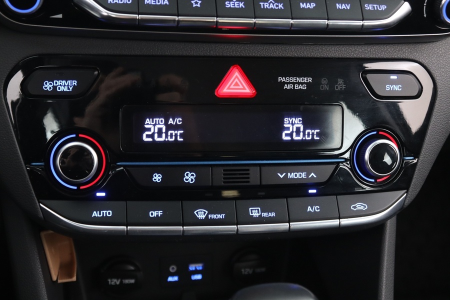 Hyundai IONIQ plug-in vaihtoauto