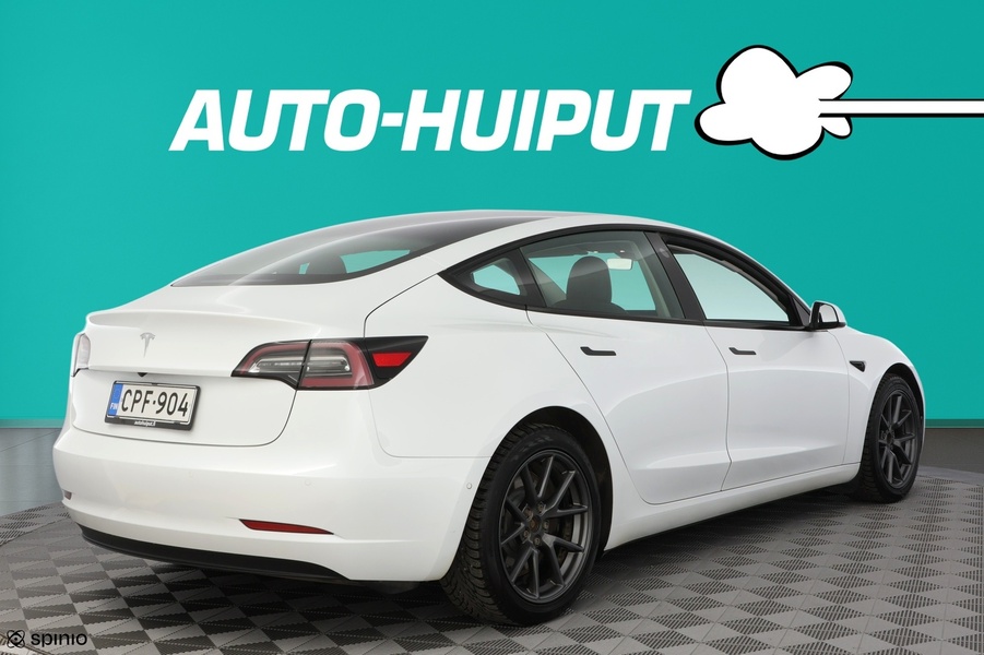 Tesla Model 3 vaihtoauto