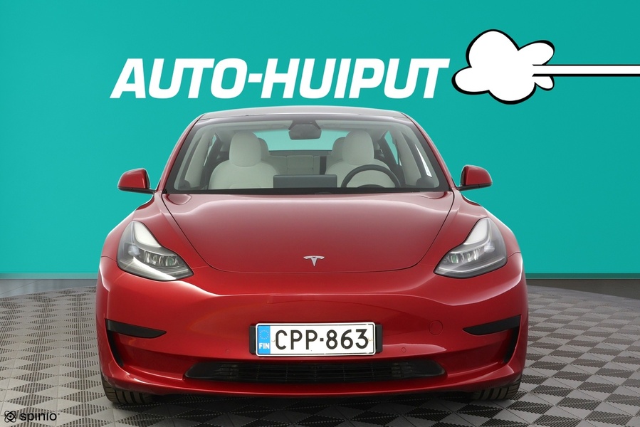 Tesla Model 3 vaihtoauto