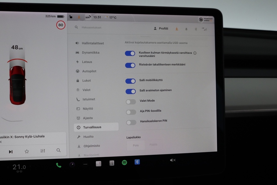Tesla Model 3 vaihtoauto