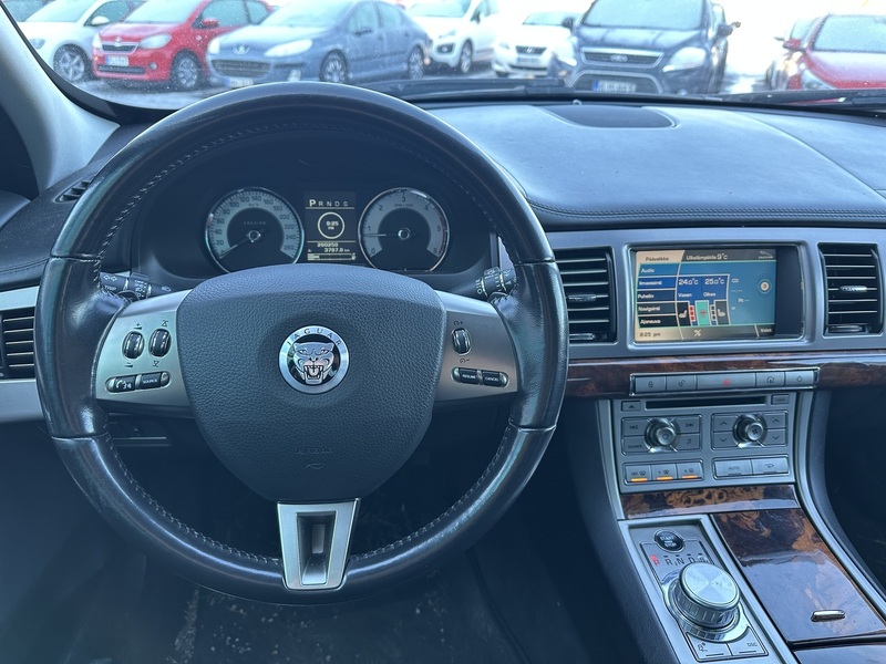 Jaguar XF vaihtoauto