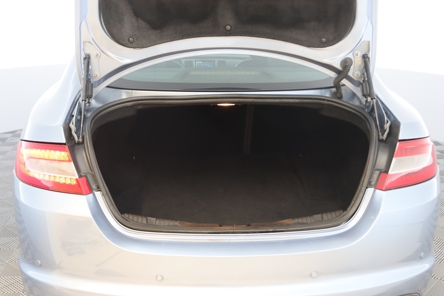 Jaguar XF vaihtoauto