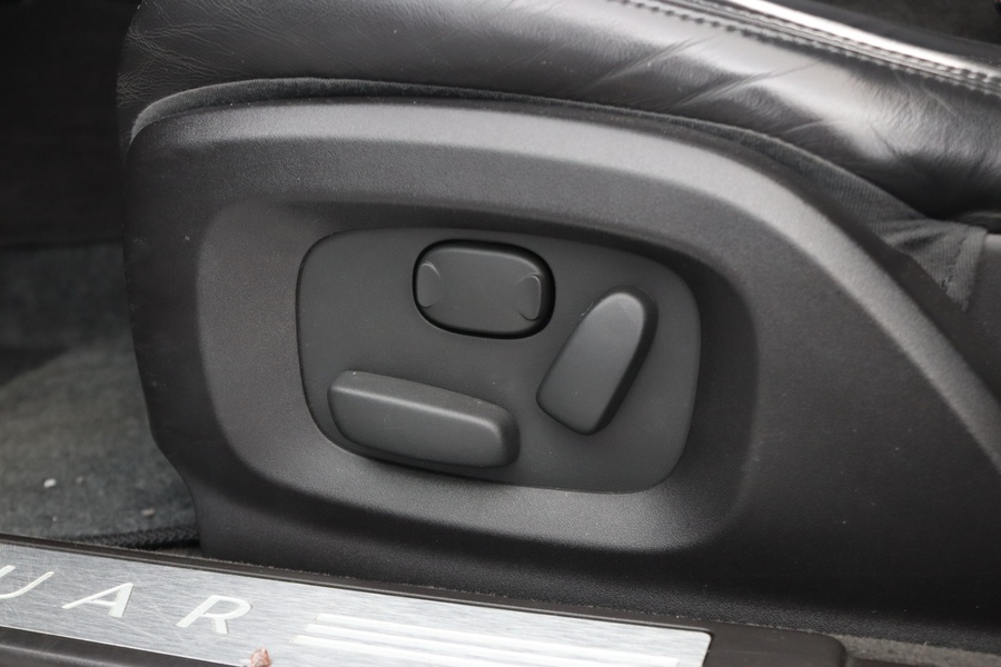 Jaguar XF vaihtoauto