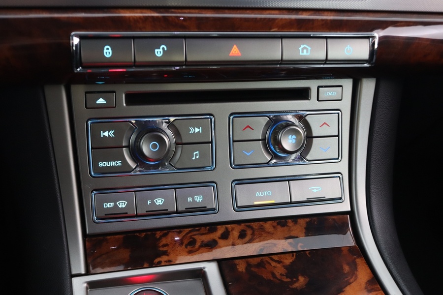 Jaguar XF vaihtoauto