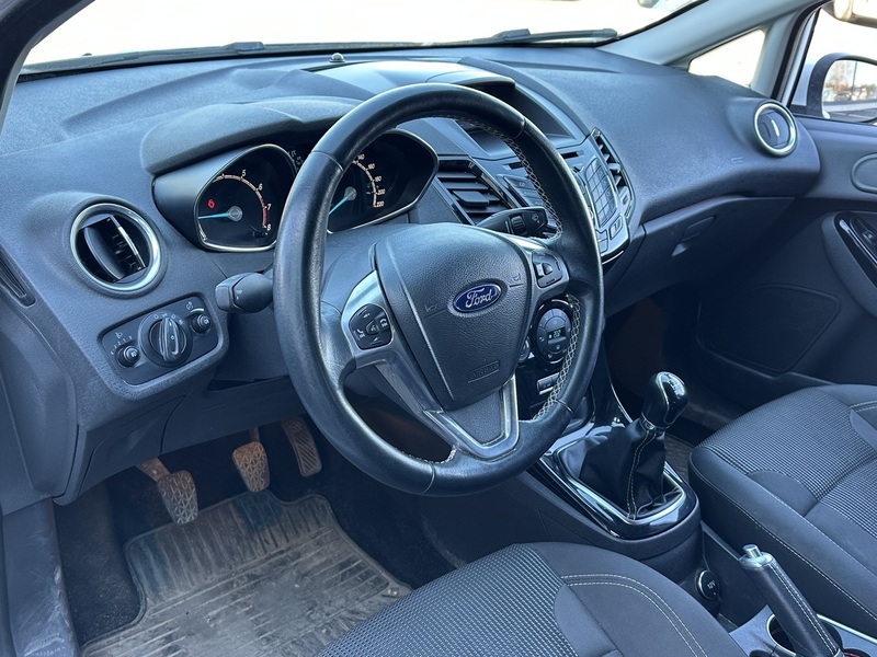 Ford Fiesta vaihtoauto