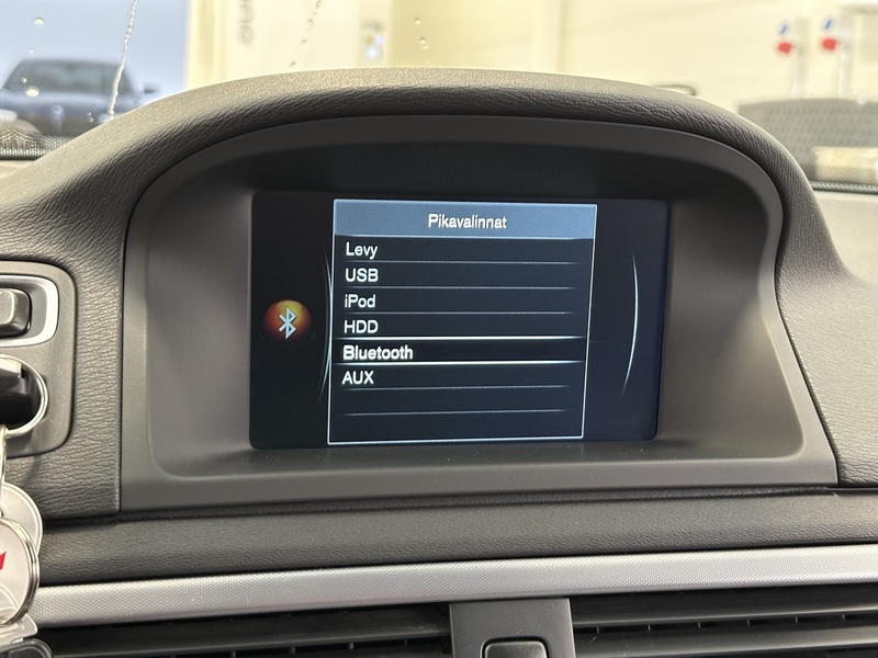 Volvo V70 vaihtoauto