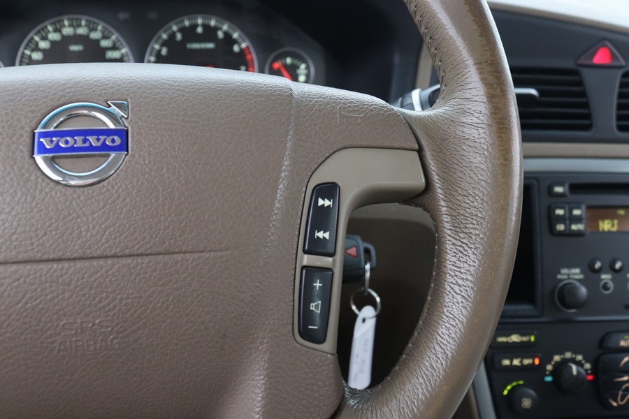 Volvo V70 vaihtoauto